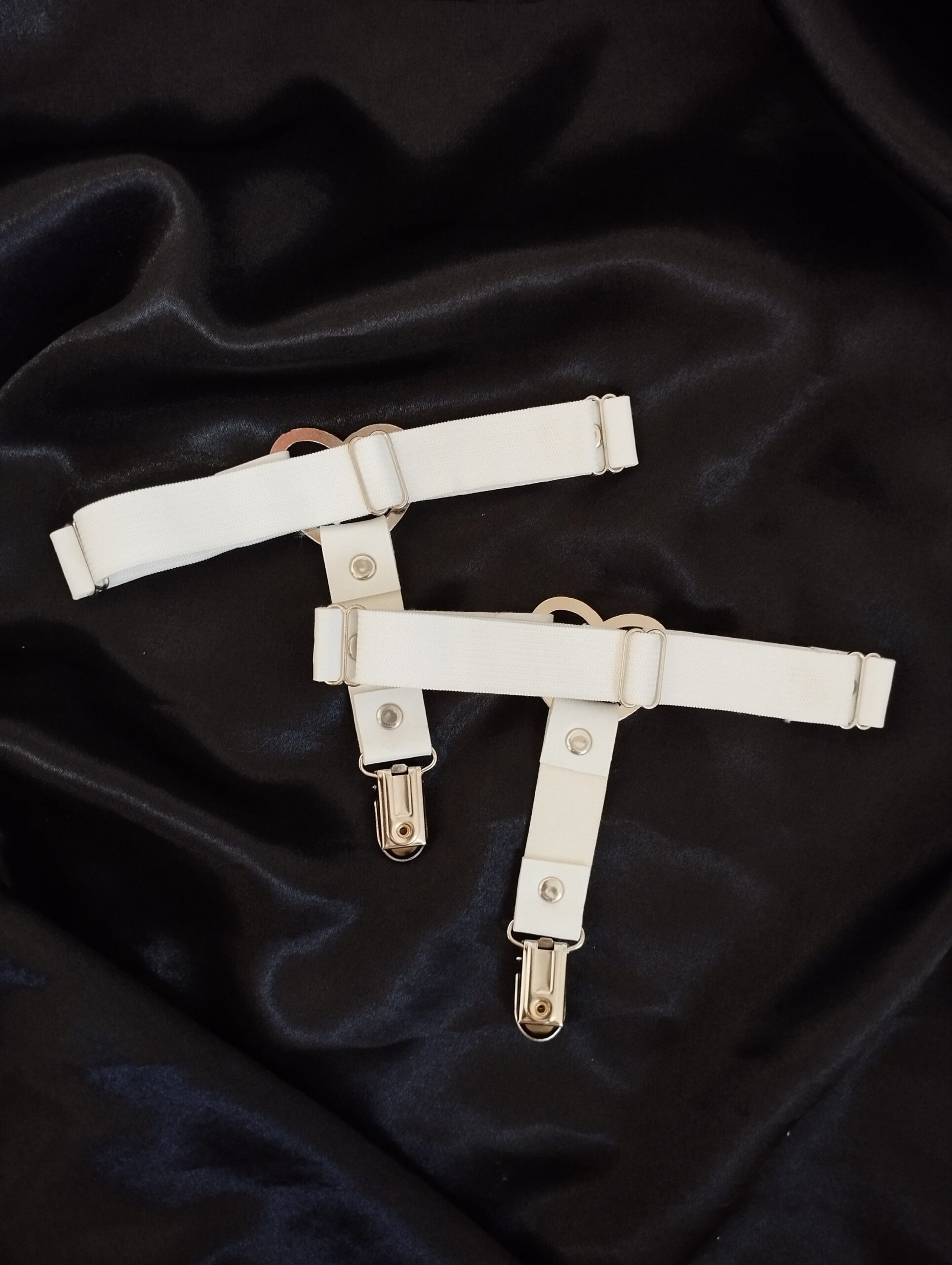 Ligueros Corazón PU - Image 4